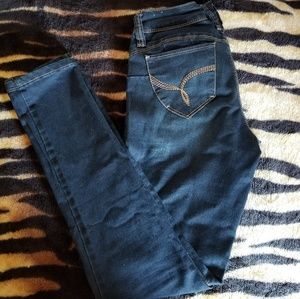 Y.M.I Jean's wanna betta butt?💕